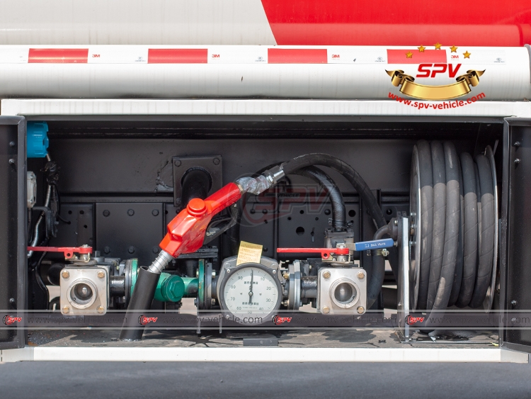 6,000 Litres Fuel Bowser ISUZU - Discharge Box